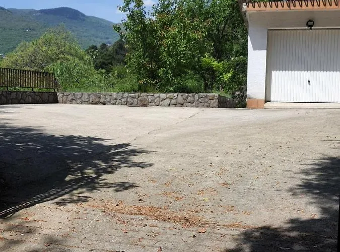 別荘 Family House オパティヤ