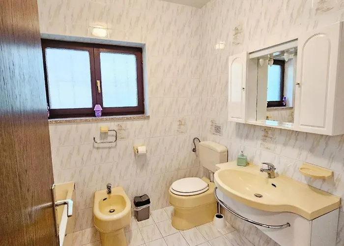 Vikendica Family House *
