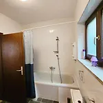度假居 Family House 奥帕提亚