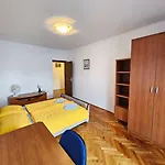 度假居 Family House